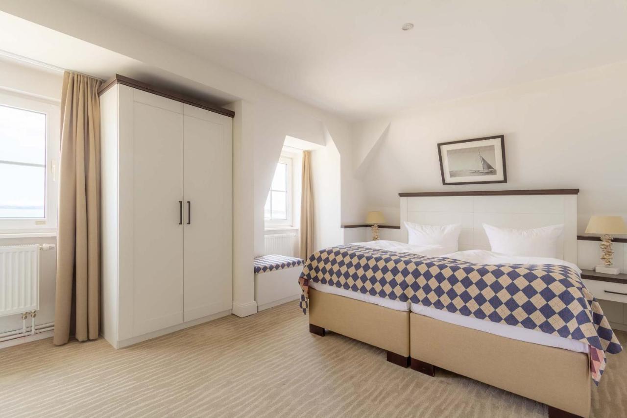 Hotel Strandschloesschen Любек Экстерьер фото